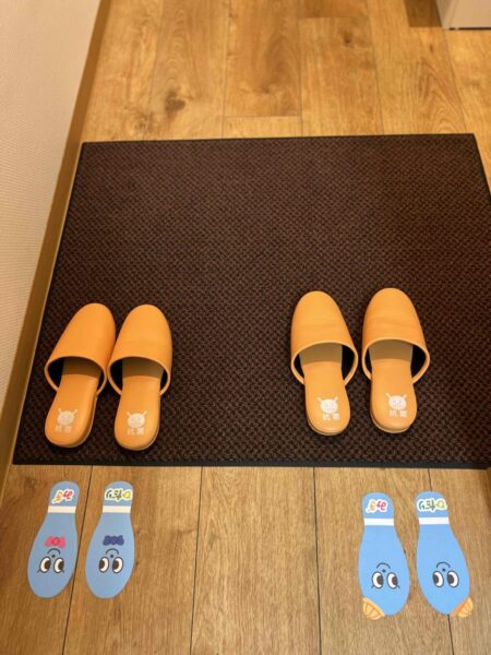 みぎあしくん、ひだりあしくん👣